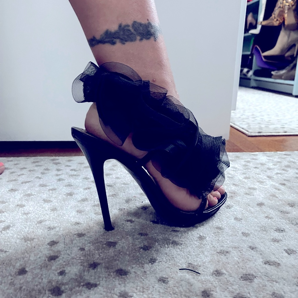 Hellooooo gorgeous Rory Heel